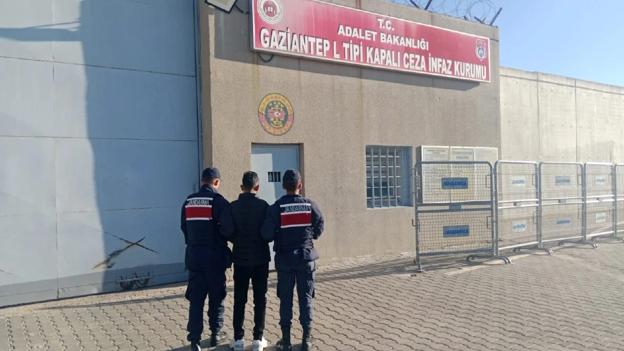 15 yıl hapis cezası bulunan şahıs JASAT’tan kaçamadı
