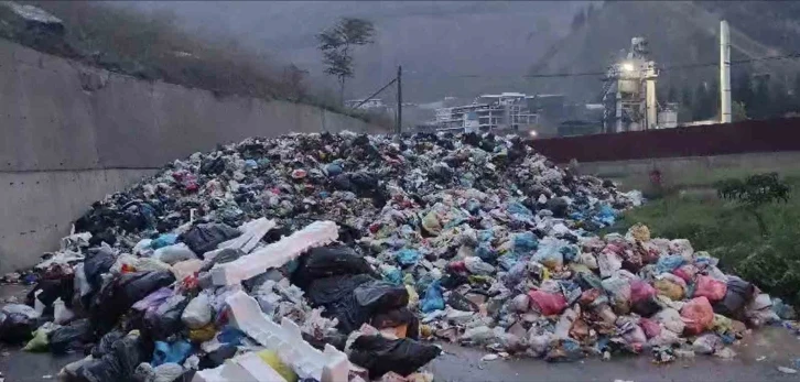 150 ton çöpü yol kenarına döken Ortahisar Belediyesi’ne ceza
