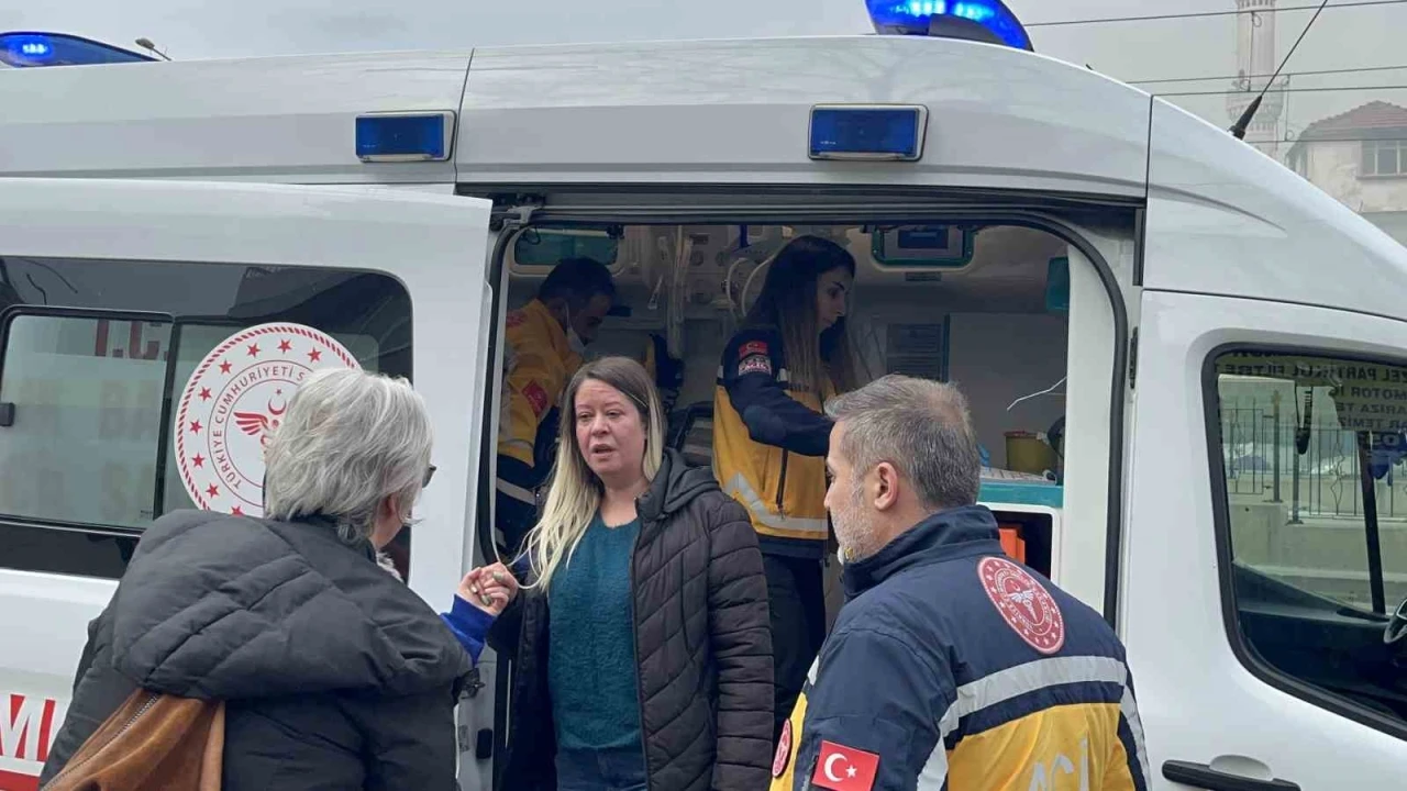 2 iş yerini küle çeviren yangın kontrol altına alındı
