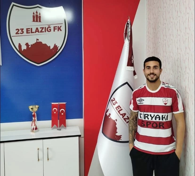 23 Elazığ FK yıldızıyla uzattı
