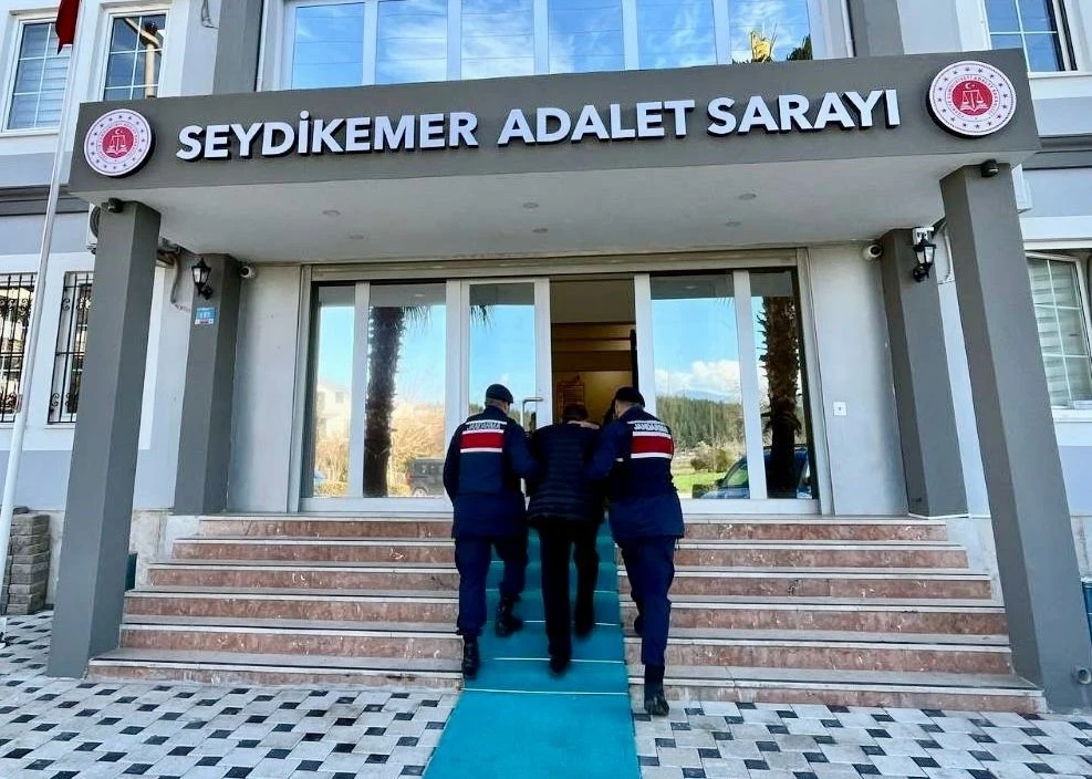 8 ayrı suçtan aranan şahıs, Seydikemer’de yakalandı
