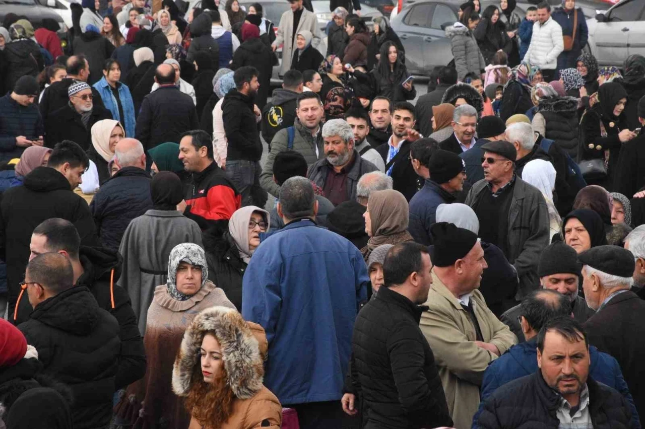 Afyonkarahisar’da umre kafilesi dualarla uğurlandı
