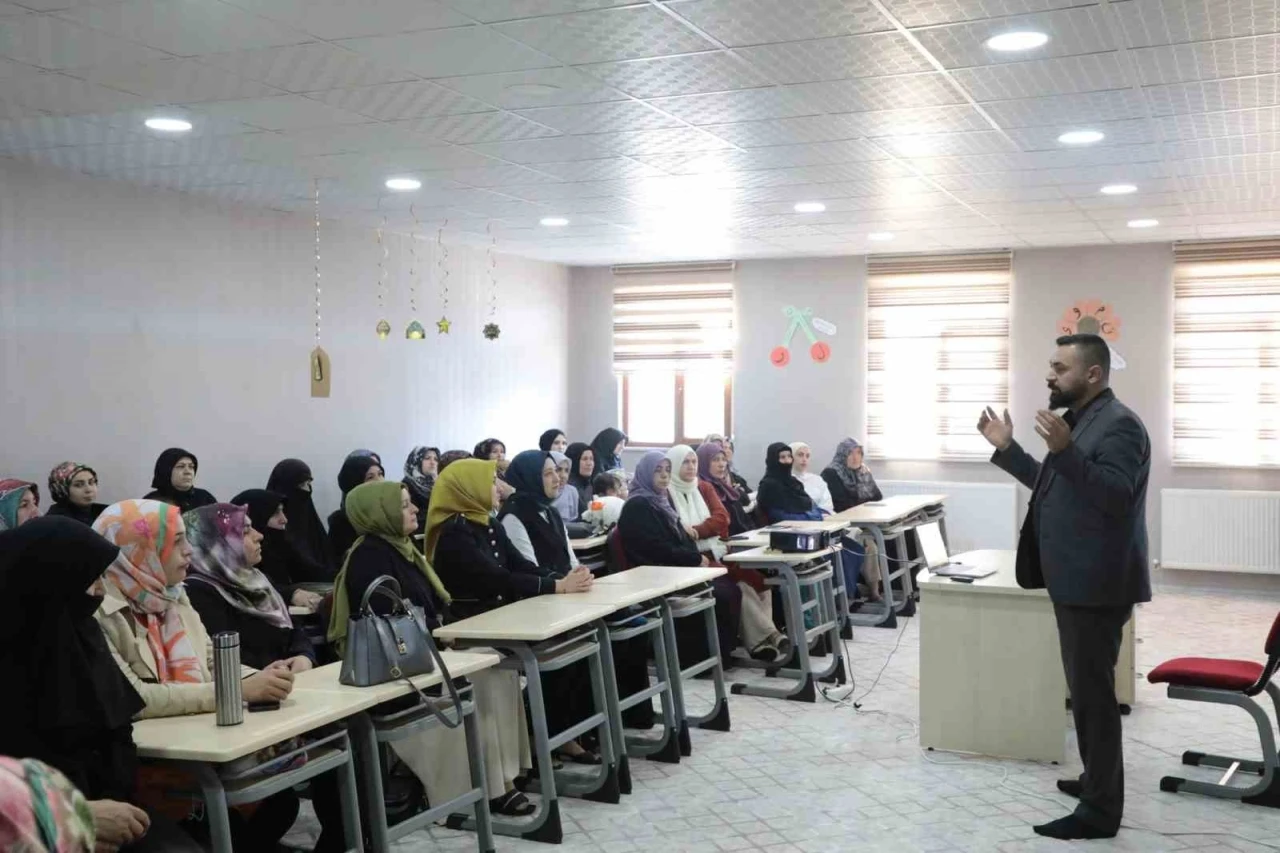 Ağrı’da kadınlara sağlık ve ilk yardım eğitimi
