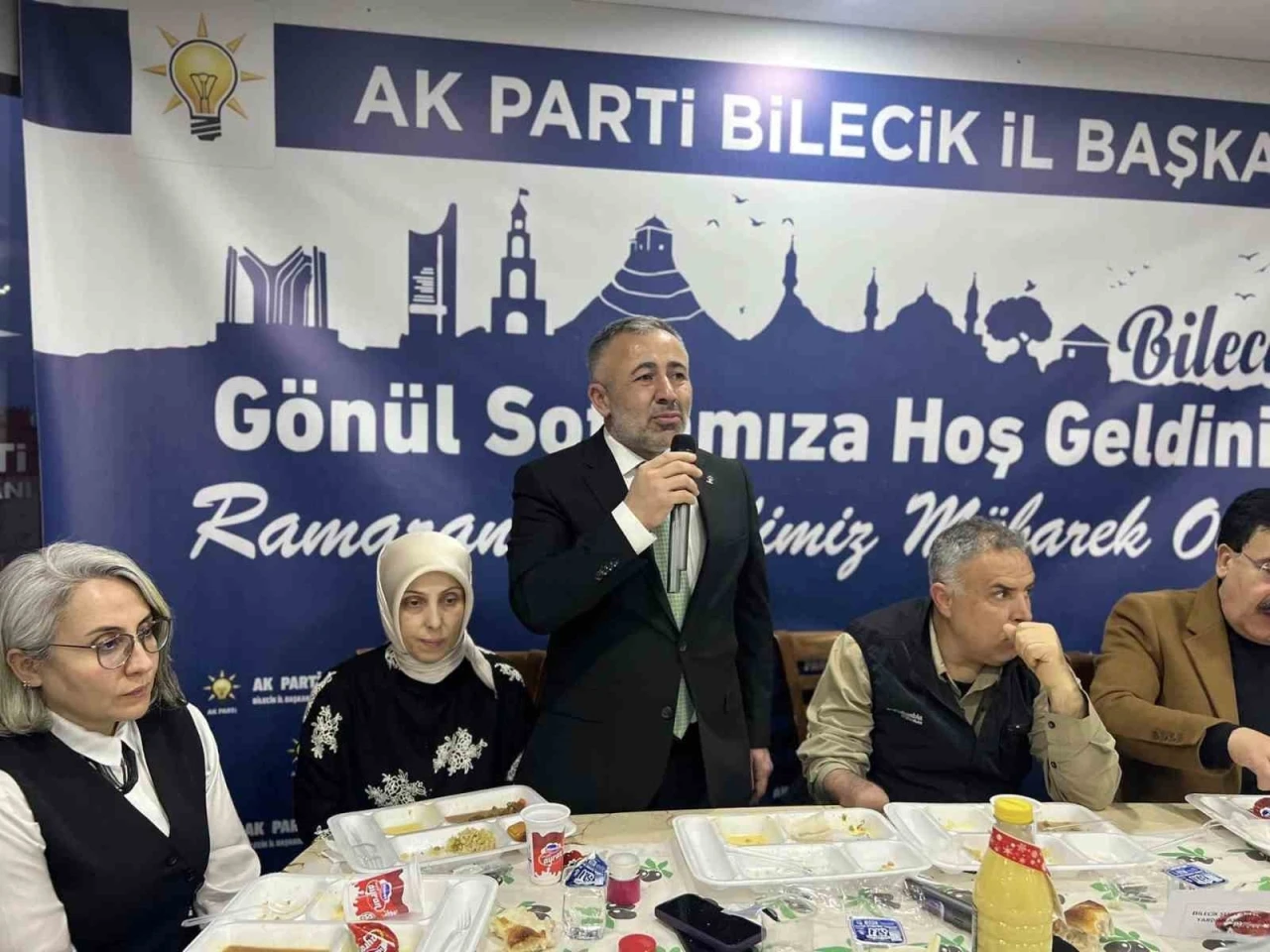 AK Parti İl Başkanlığı’nda anlamlı iftar sofrası
