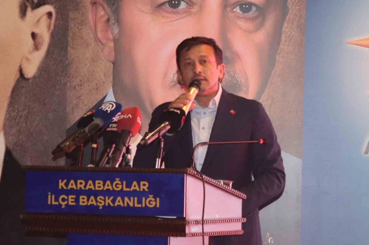 AK Partili Hamza Dağ: “İzmir, 31 Mart seçimlerinde CHP’ye sarı kart vermiştir”
