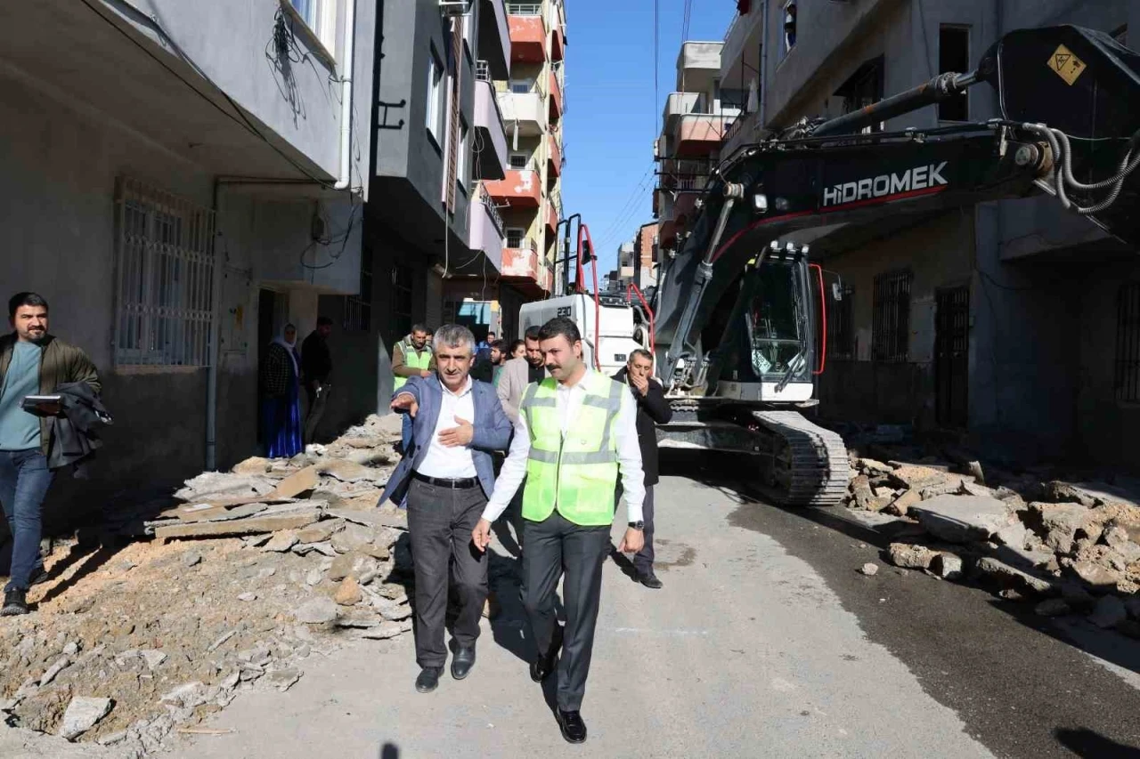 Akdeniz’de sokaklar yenileniyor
