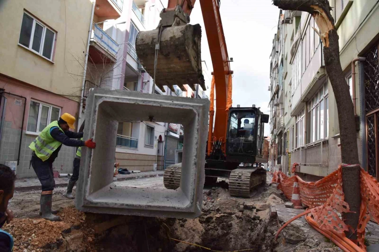 Akhisar’da yağmur suyu sorununa çözüm
