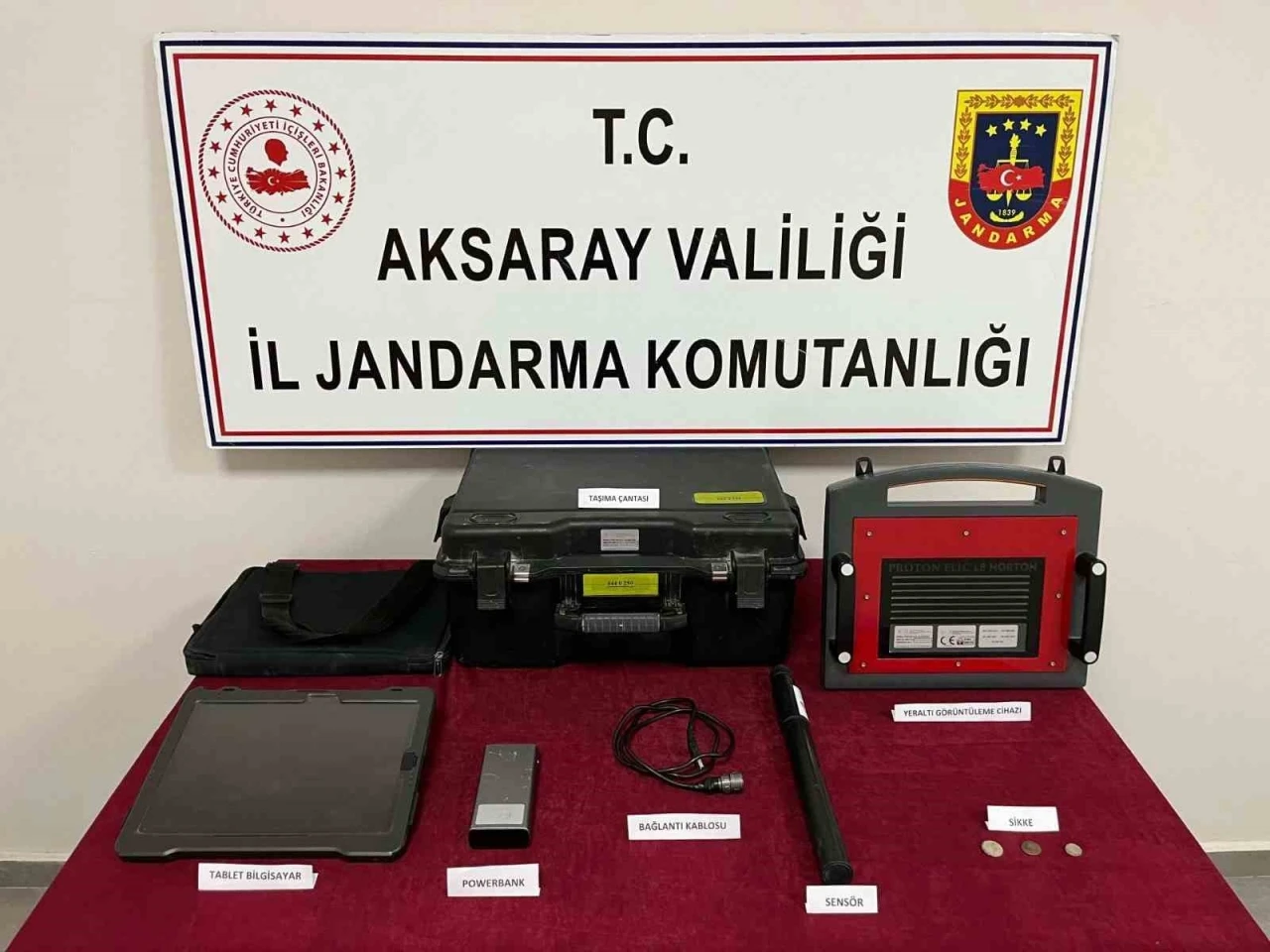 Aksaray’da define avcıları suçüstü yakalandı
