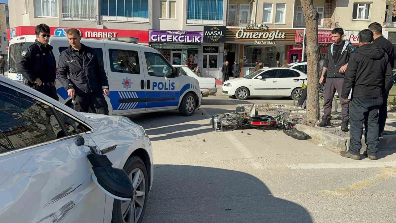 Aksaray’da otomobil ile motosiklet çarpıştı: 1 yaralı
