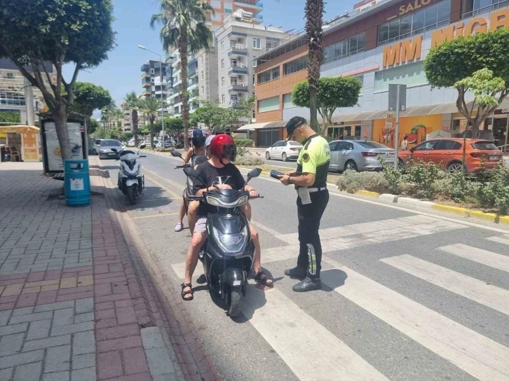 Alanya’da aranan 3 şahıs yakalandı
