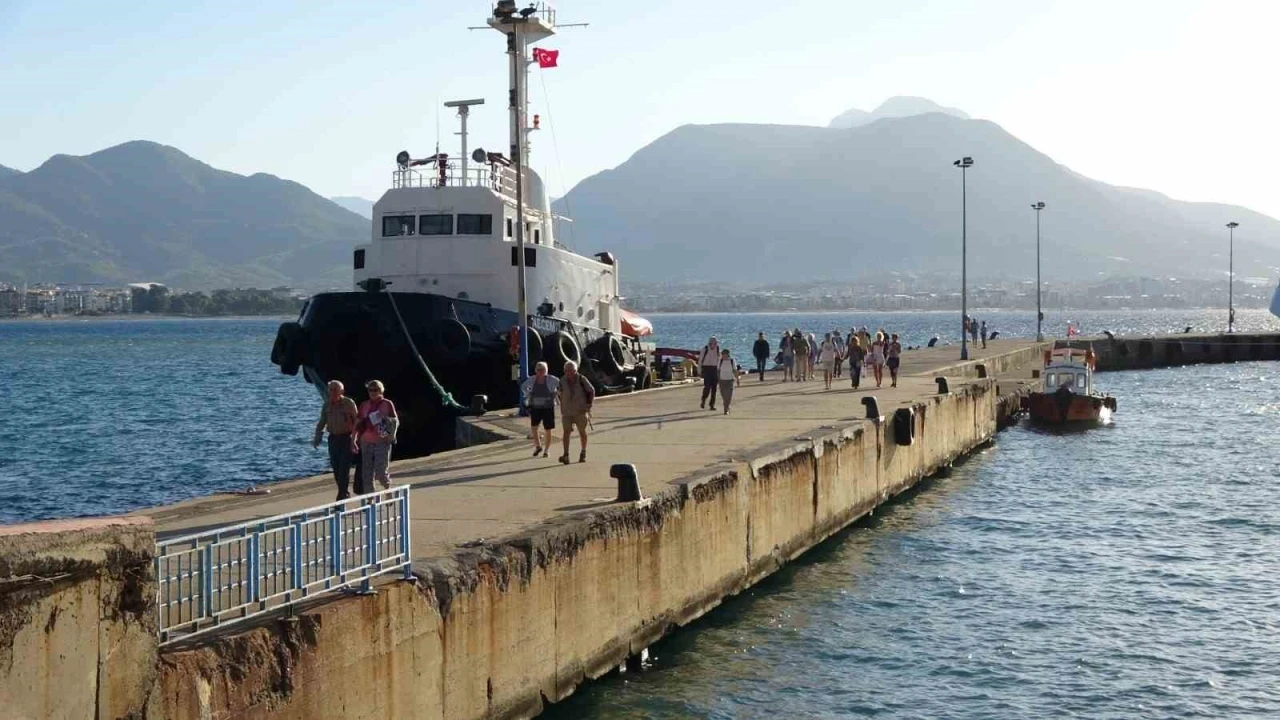 Alanya ekonomisine ‘’kruvaziyer’’ gemileri katkı sağlıyor
