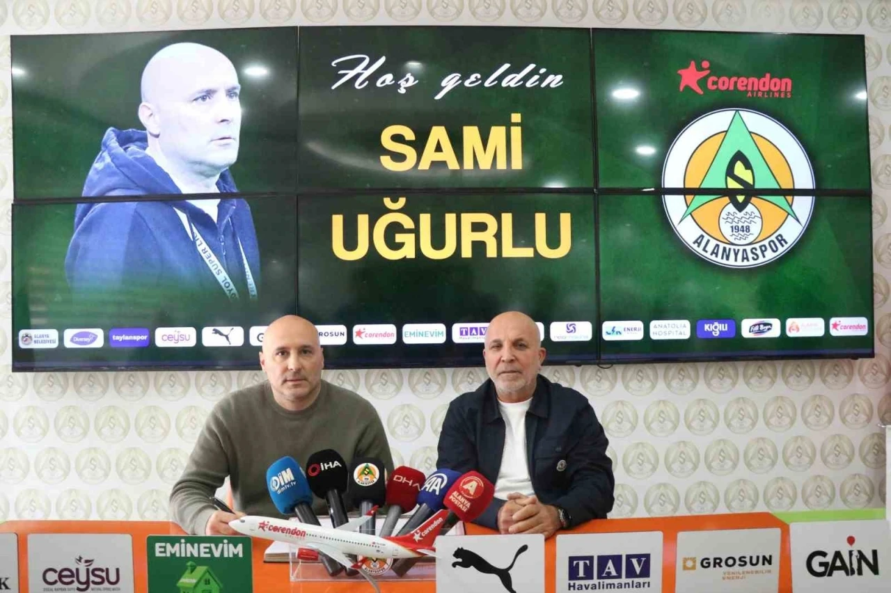 Alanyaspor, Sami Uğurlu ile sözleşme imzaladı
