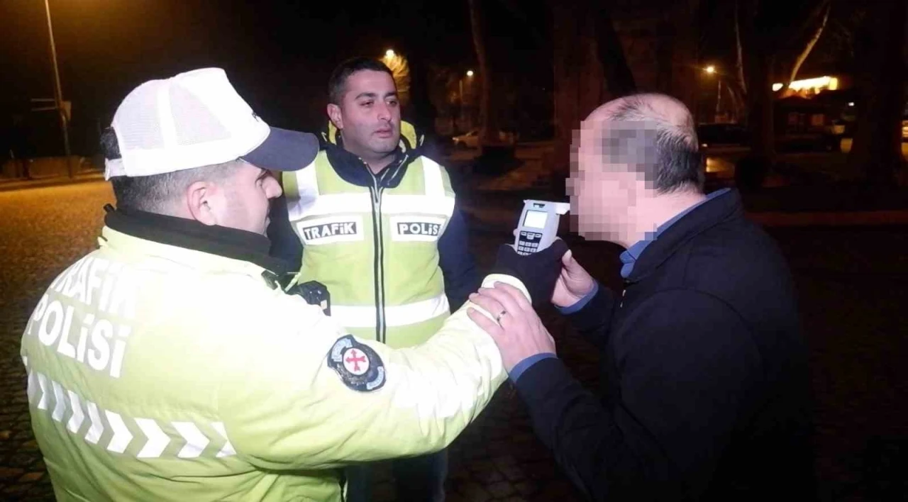 Alkollü sürücü polise zor anlar yaşattı
