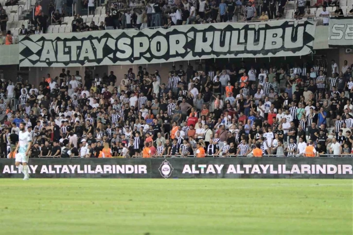 Altay’da kombineler satışa çıkarıldı
