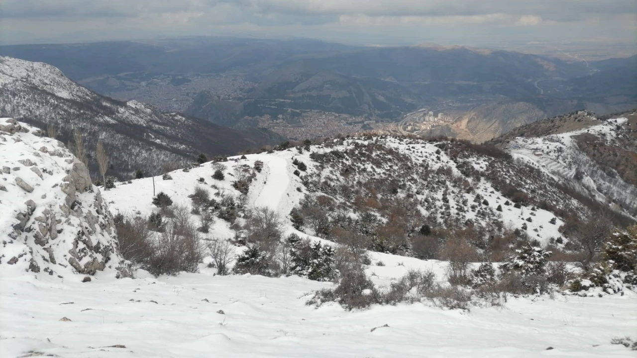 Amasya’da 18 köy yolu ulaşıma kapandı
