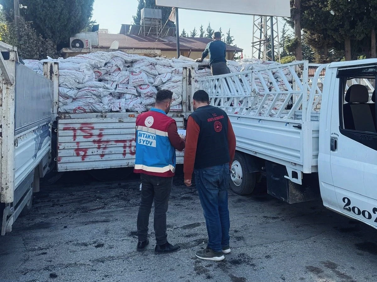 Antakya’da ihtiyaç sahibi 14 bin aileye kömür dağıtılacak
