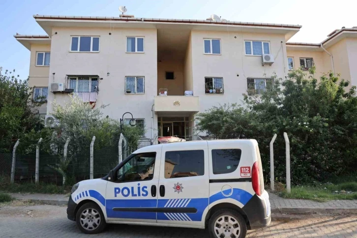 Apartman dairesinde feci yangın... Anne ve oğlu hayatını kaybetti
