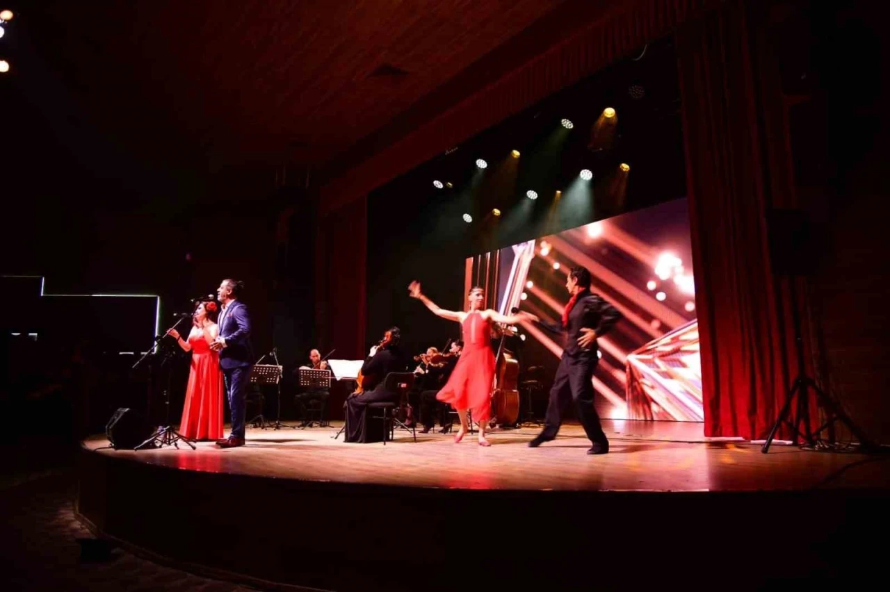 Ardahan’da 1. Anadolu Opera ve Bale Festivaline yoğun ilgi
