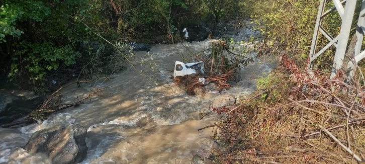 Artvin’de şiddetli yağış sel ve su taşkınlarına neden oldu
