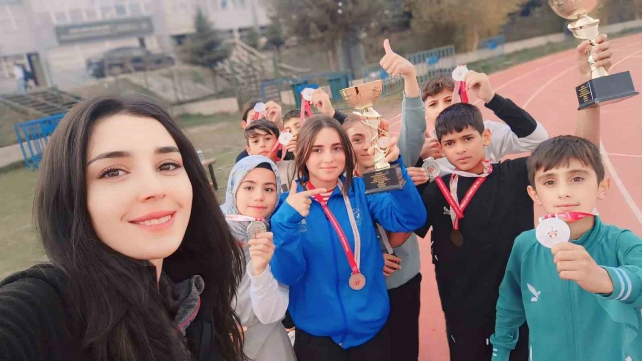 Aşkale atletizmde başarısını sürdürüyor
