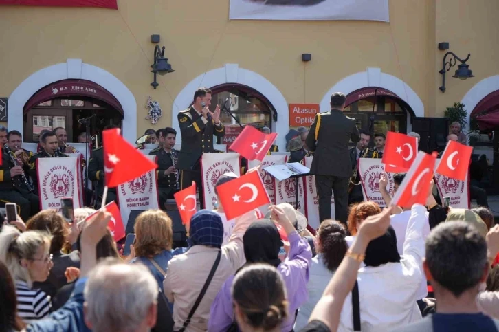 Askeri bandodan 19 Mayıs konseri
