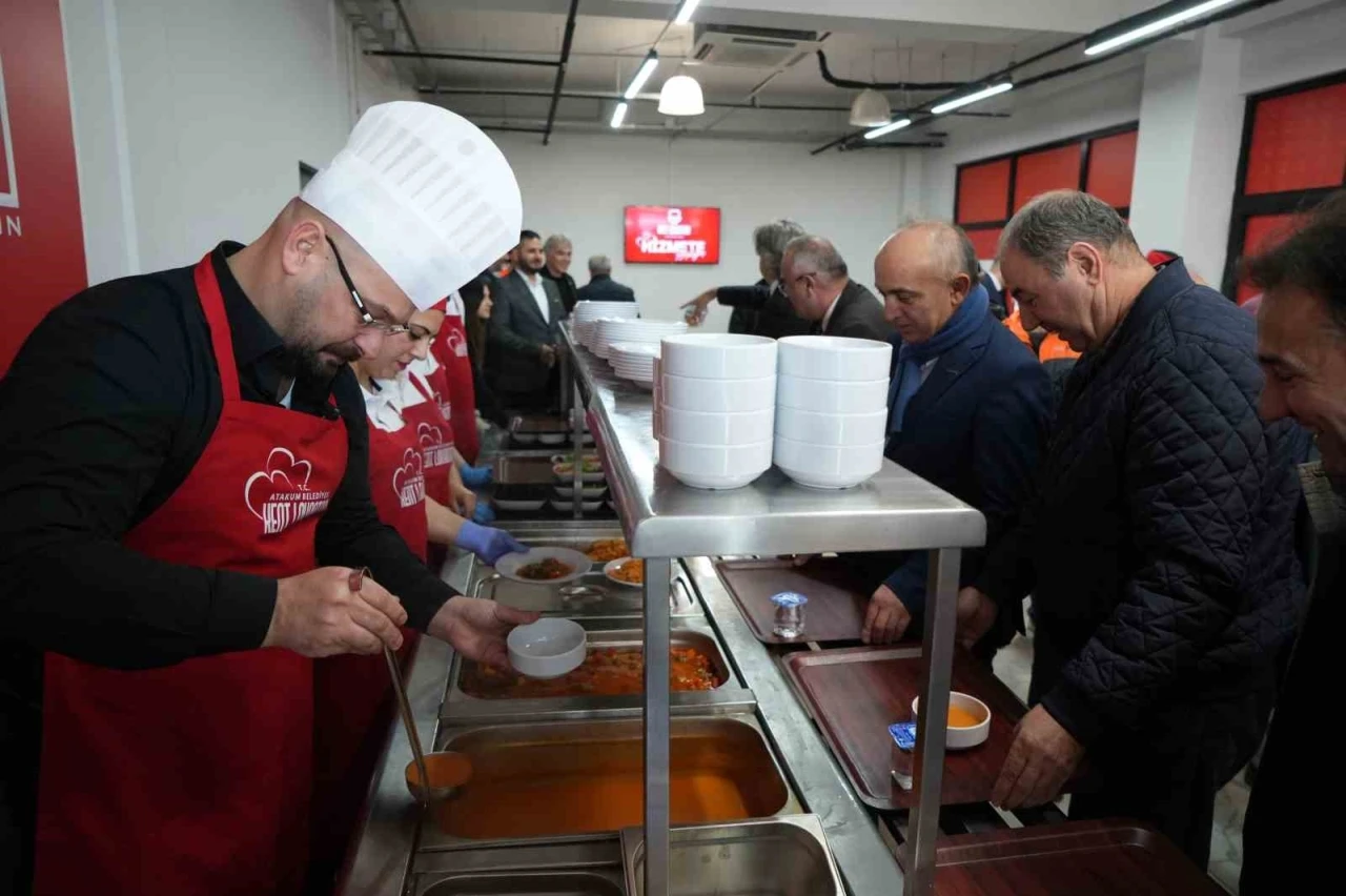 Atakum Belediyesi Kent Lokantası açıldı: 3 çeşit yemek 60 TL
