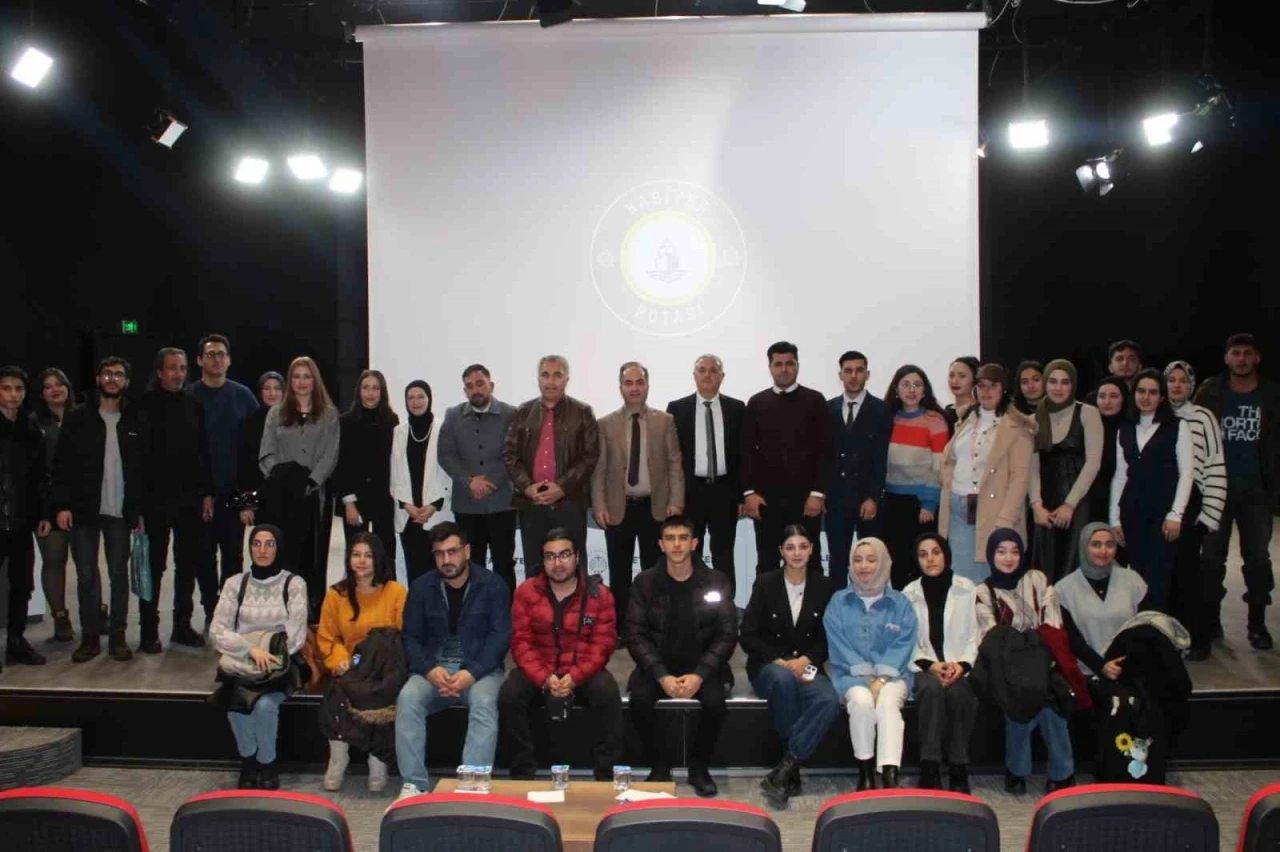 Atatürk Üniversitesi iletişim fakültesi mezunları ile bir araya geldi
