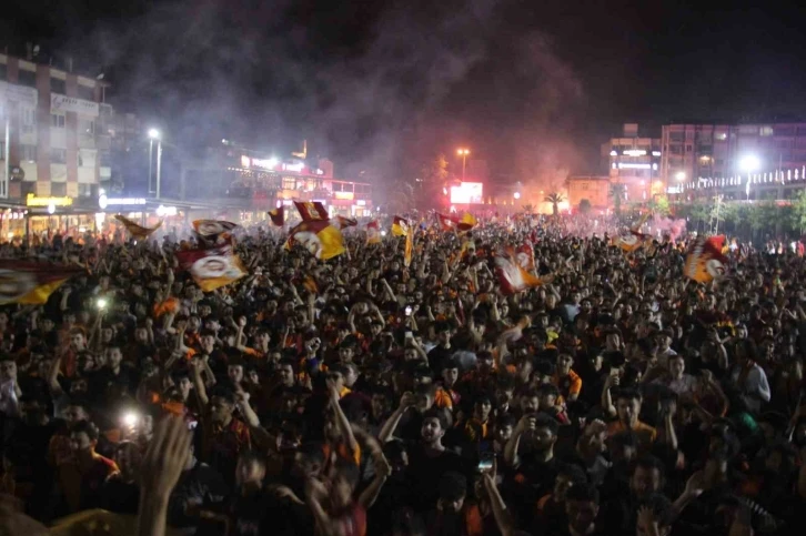 Aydın’da Galatasaraylılar meydana sığmadı
