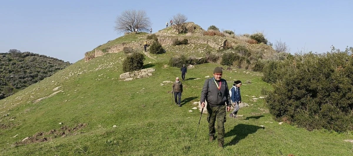 Aydınlı doğaseverler Orthosia Antik Kenti’ni gezdi
