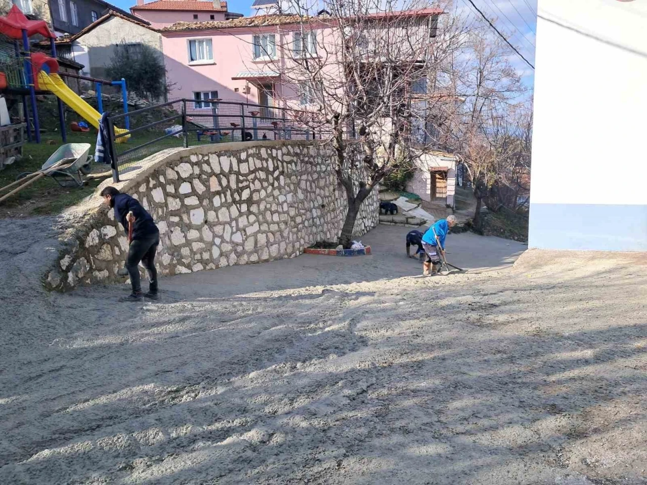 Babadağ’da yol iyileştirme çalışmaları sürüyor
