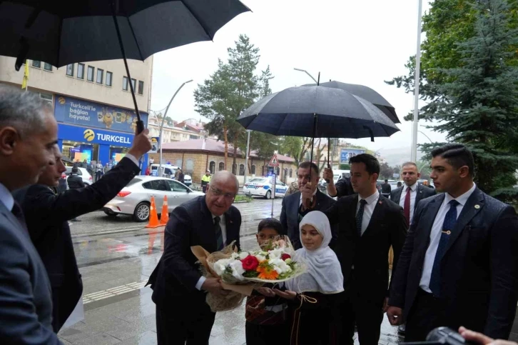 Bakan Güler Türkiye Buluşmaları kapsamında memleketi Bayburt’a geldi
