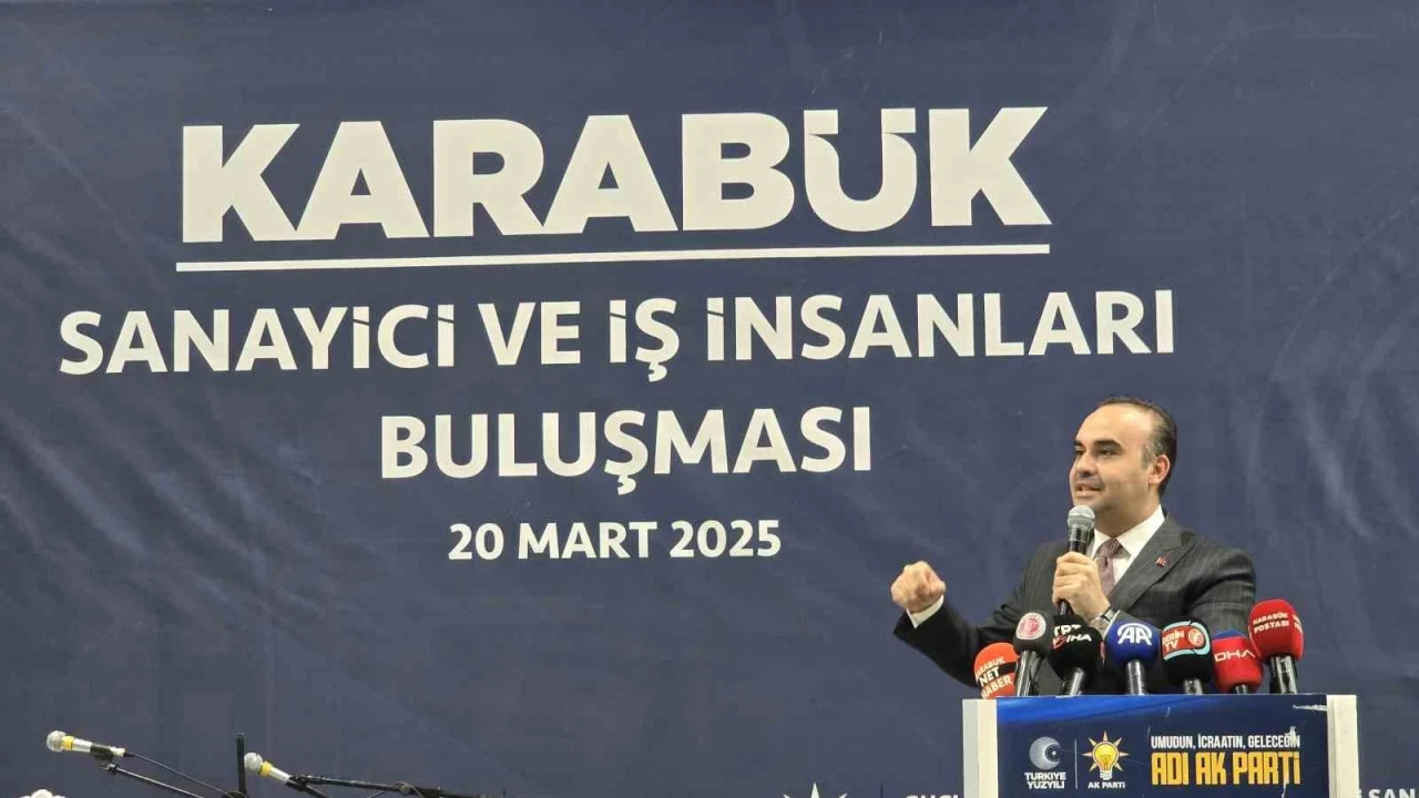 Bakan Kacır: "Terörden temizlediğimiz tüm şehirlerimizle birlikte Anadolu topyekun bir kalkınma hamlesine girişti"
