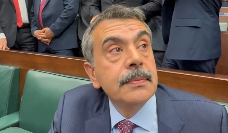 Bakan Tekin: "(Taban maaş) Sorunları çözmek için gerekli adımları atıyoruz"
