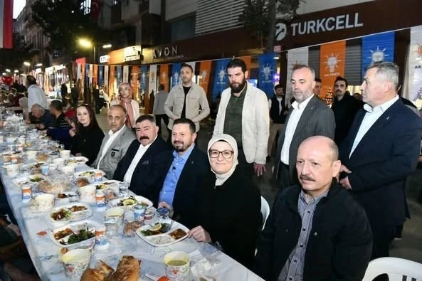 Balıkesir’de 9 bin kişilik iftar
