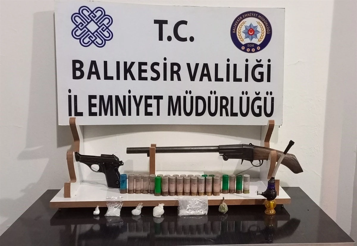 Balıkesir’de cinayet ve uyuşturucu suçlarından aranan şahıs yakalandı
