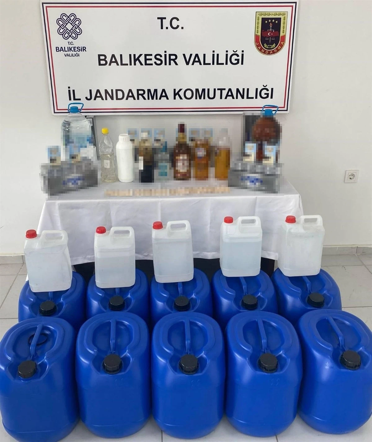 Balıkesir’de kaçak alkol ve sigara operasyonu: 1 şüpheli yakalandı
