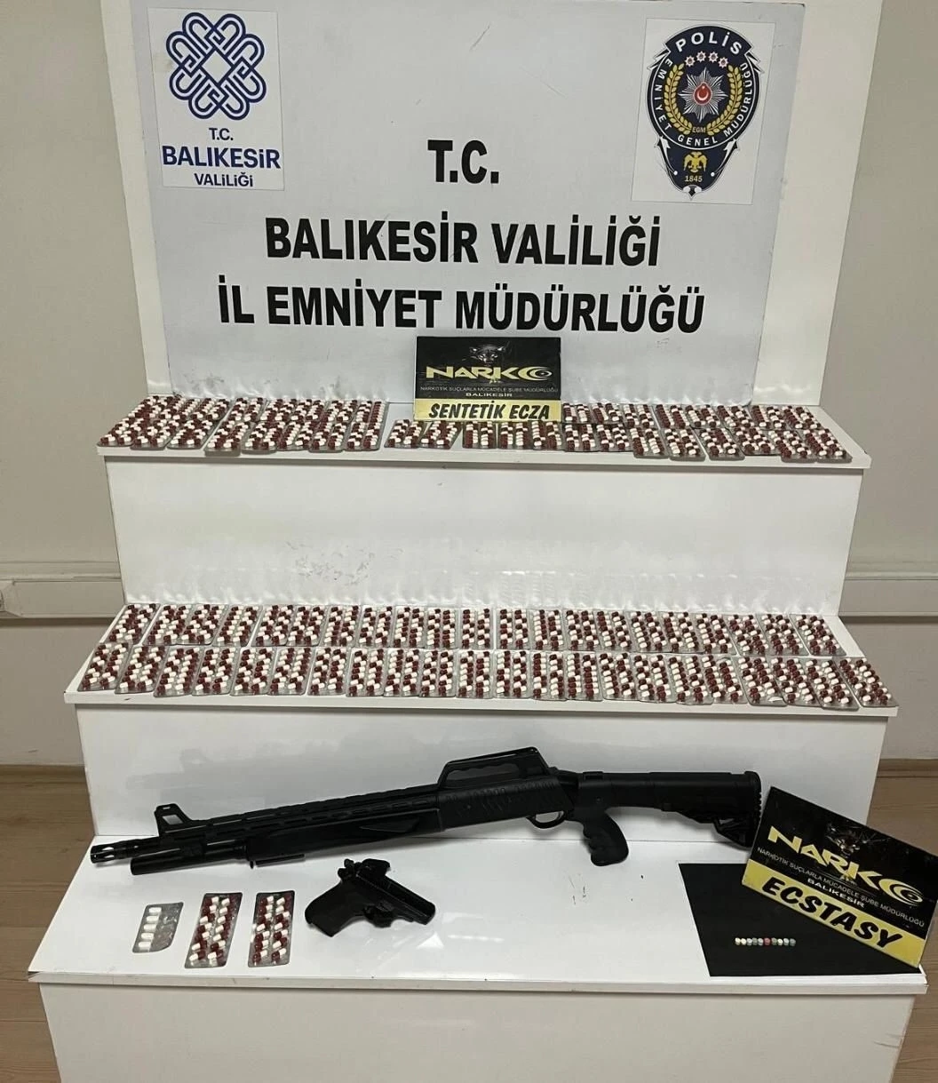 Balıkesir’de uyuşturucu operasyonu
