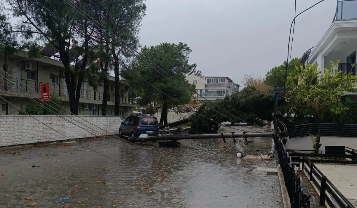 Balıkesir’de yağmur etkili oldu
