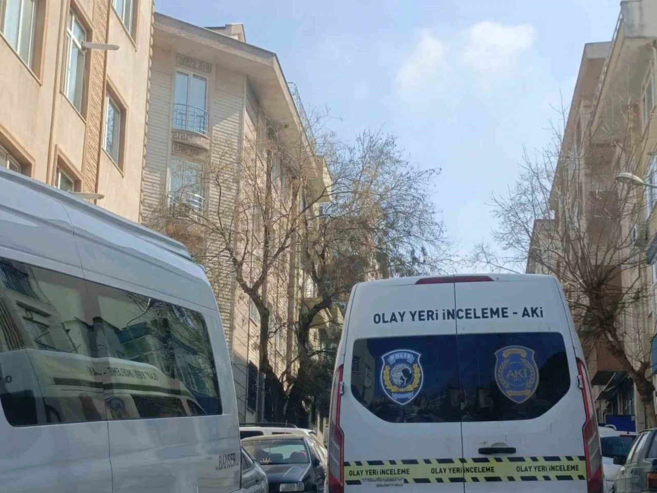 Bandırma’da feci olay...Cam silerken dengesini kaybedip hayatını kaybetti
