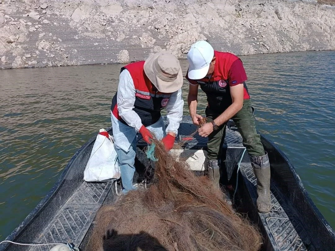 Barajda 550 metrelik hayalet ağ ele geçirildi
