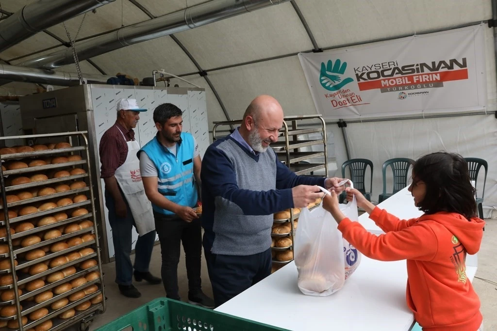 Başkan Çolakbayrakdar, &quot;Depremzede kardeşlerimizin her daim yanındayız&quot;
