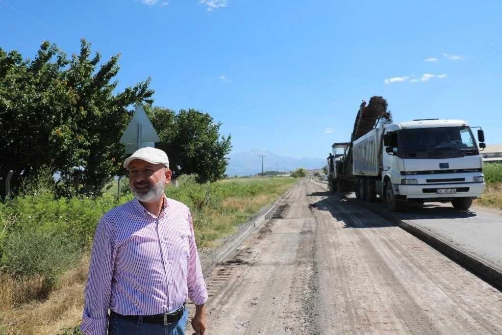 Başkan Çolakbayrakdar: "Hizmetlerimizle geleceğin kırsalını yeniden inşa ediyoruz"
