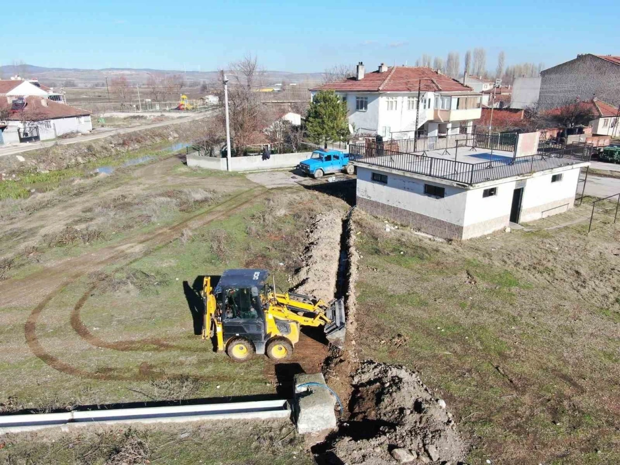 Başkan Hamamcı hayvan su içme oluğunu çiftçilerin hizmetine açtı
