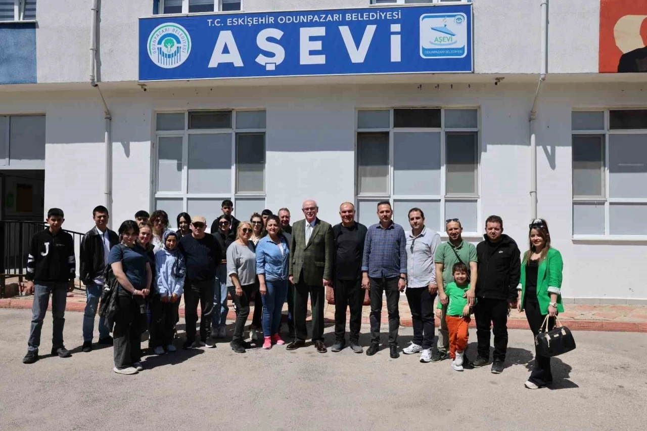 Başkan Kazım Kurt’tan aşevi ziyareti: &quot;Zor zamanlarda dayanışma en büyük gücümüz&quot;
