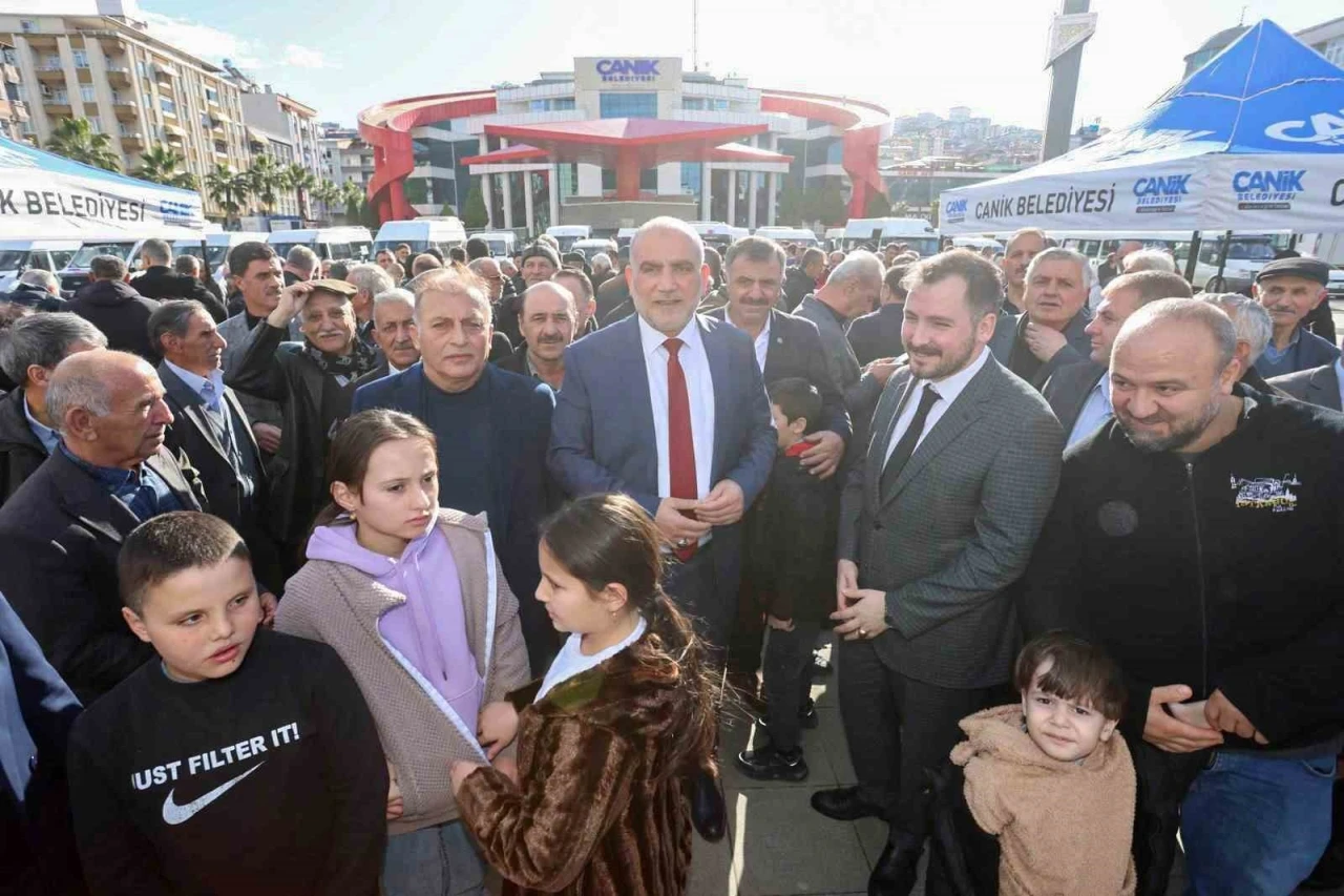 Başkan Sandıkçı: "Cumhurbaşkanımızın liderliğinde Canik’i geleceğe taşıyoruz"
