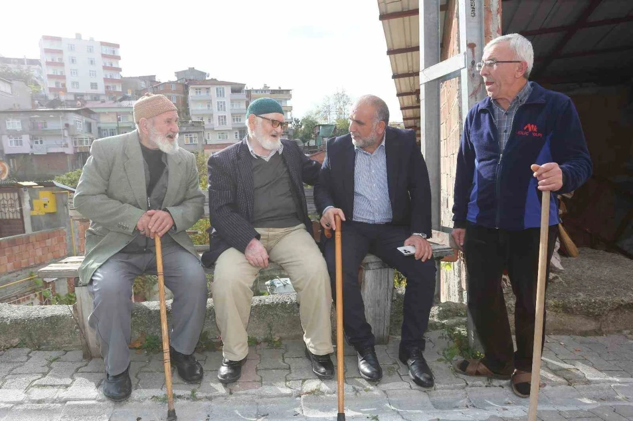 Başkan Sandıkçı: "Emekli vatandaşlarımızın her zaman yanındayız"
