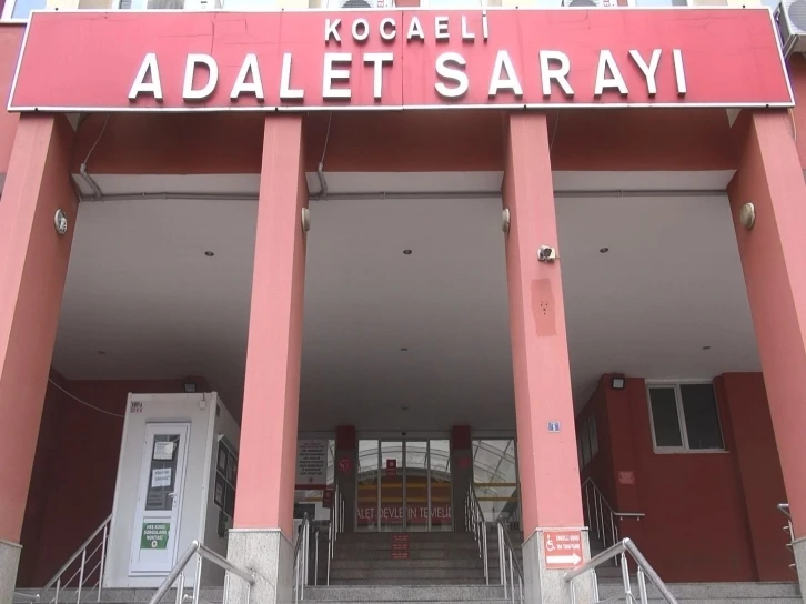 Belediye genel sekreterinin adıyla dolandırdılar
