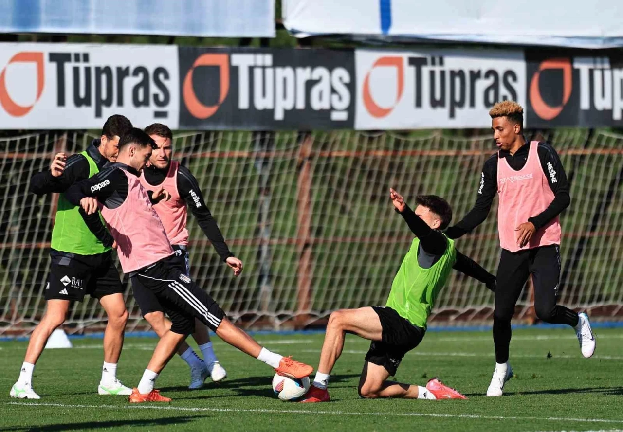 Beşiktaş, Galatasaray maçı hazırlıklarına başladı
