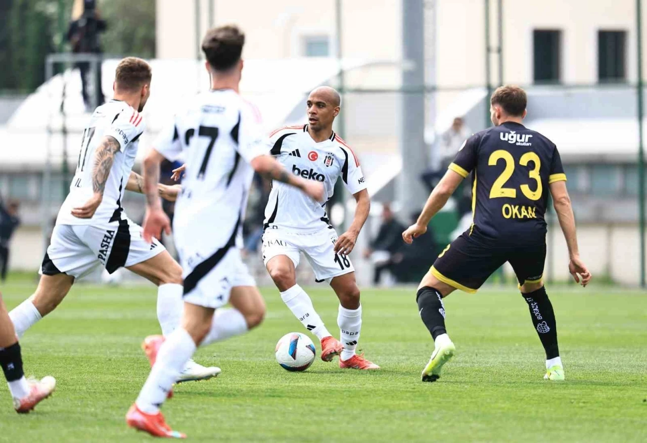 Beşiktaş, hazırlık maçında İstanbulspor’a mağlup oldu
