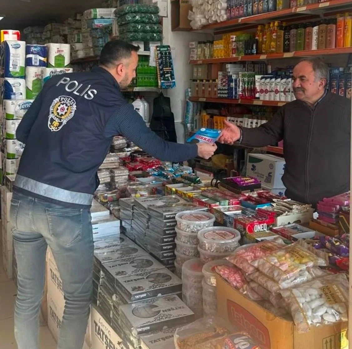 Besni’de vatandaşlara dolandırıcılık ve asayiş bilgilendirmesi
